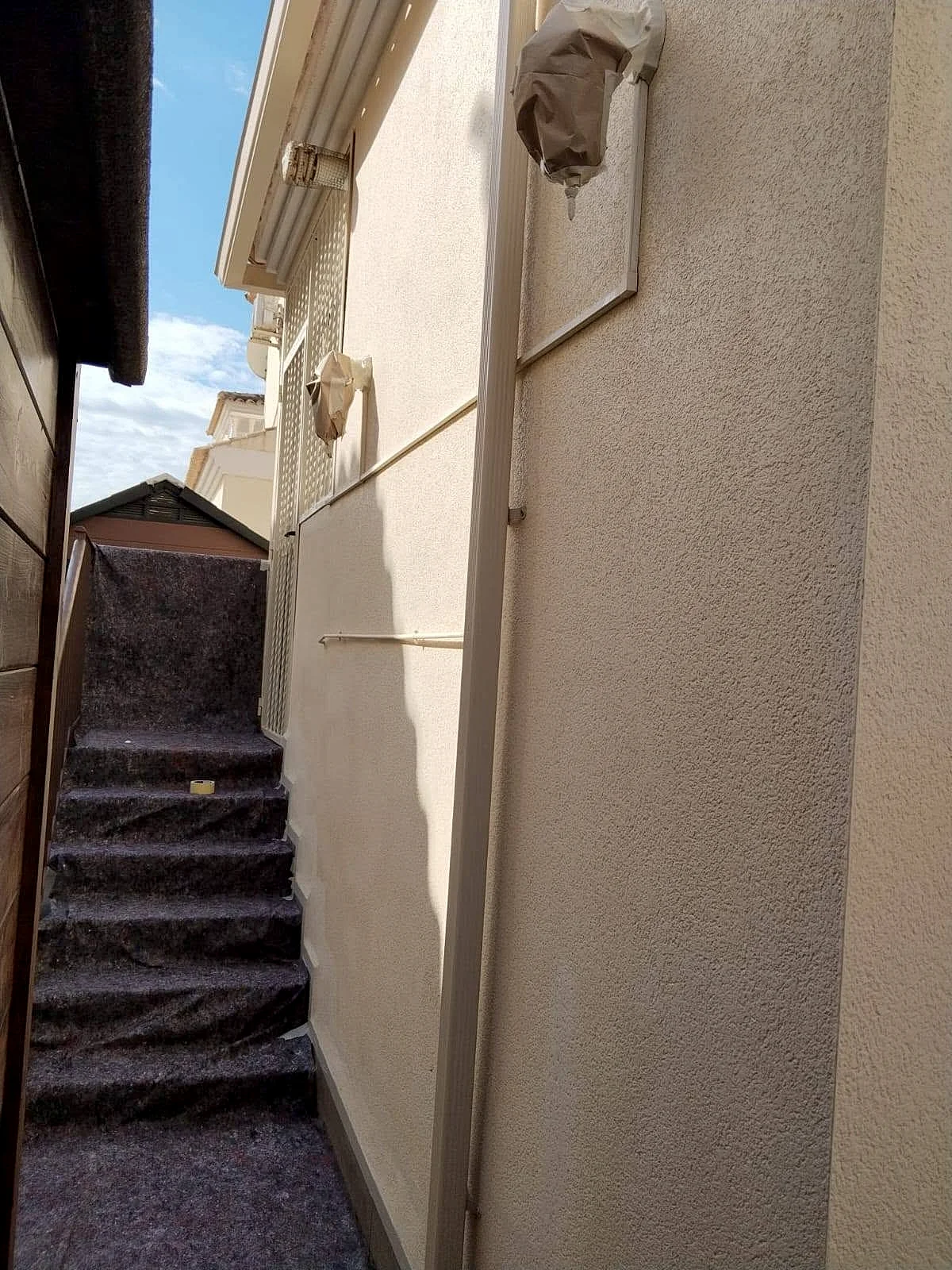 Pintura exterior en Zona La Veleta — foto 1 de 12