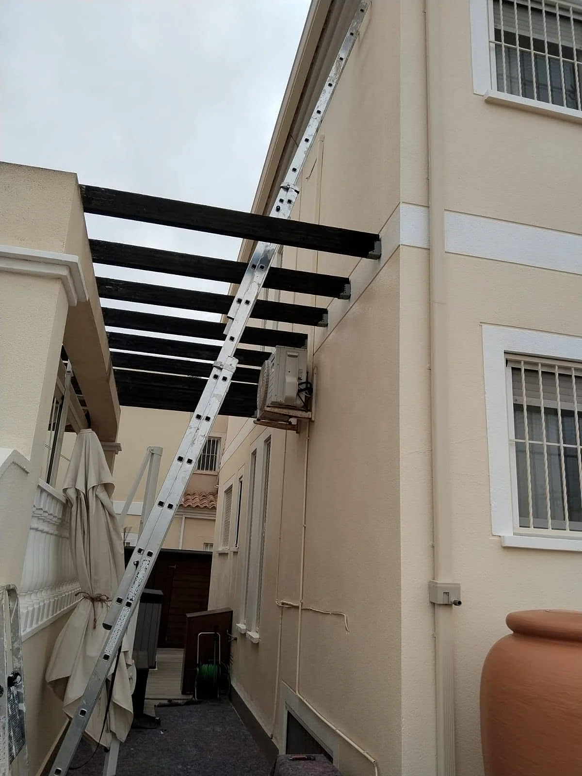 Pintura exterior en Zona La Veleta — foto 7 de 12