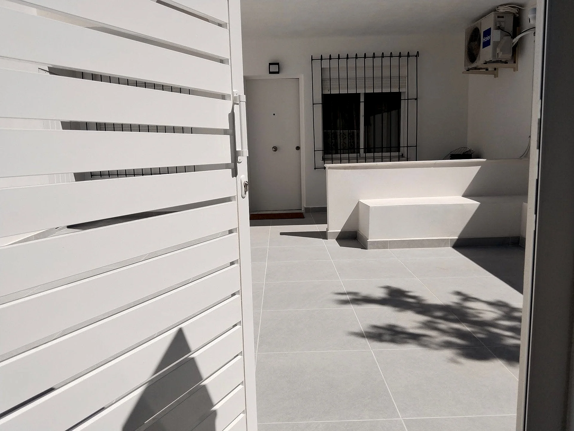 Restauración integral y pintura en Punta Prima — foto 11 de 15
