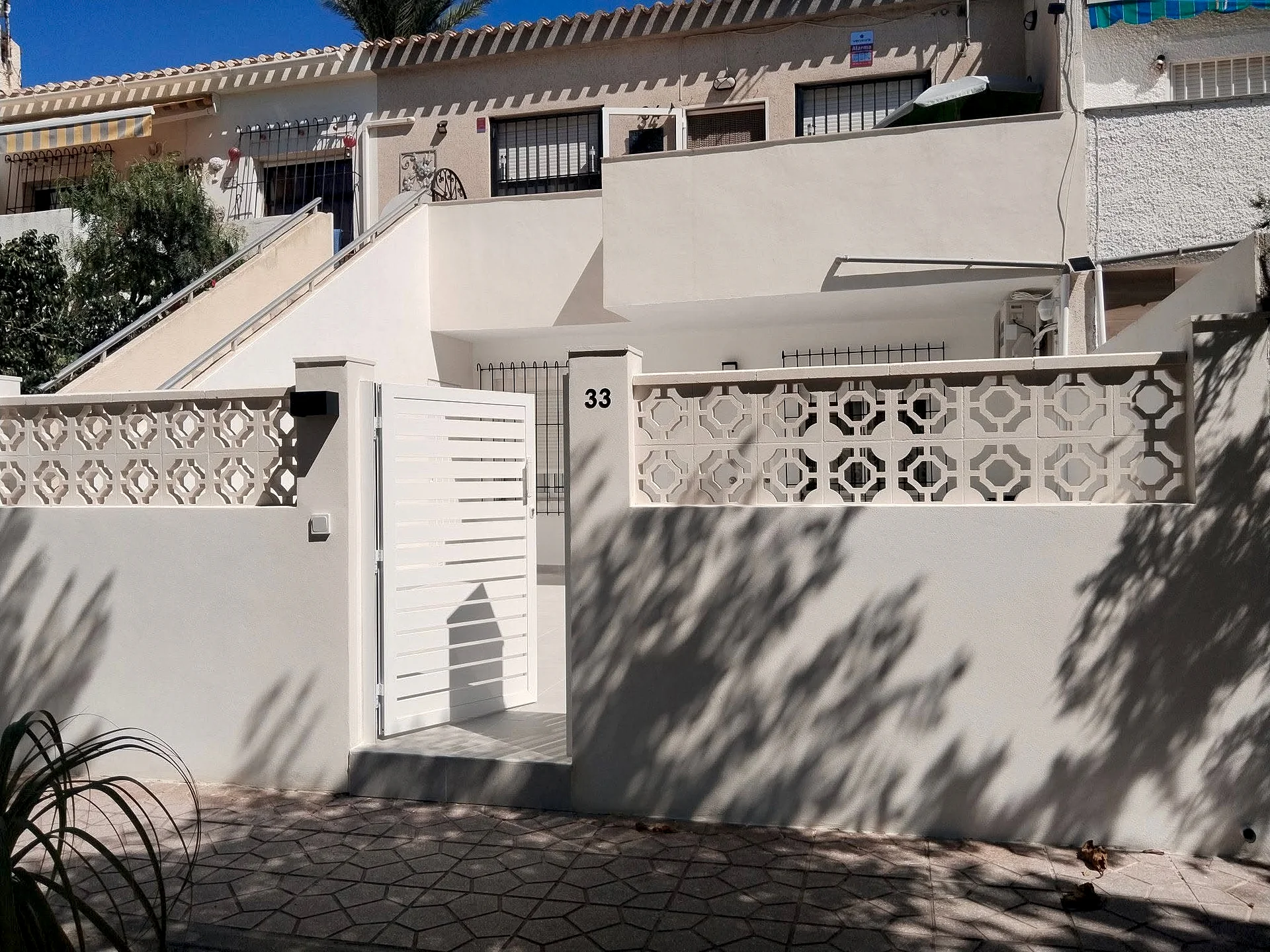 Restauración integral y pintura en Punta Prima — foto 6 de 15